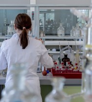 Pharma Biotech Labor testen jarmoluk Pixabay